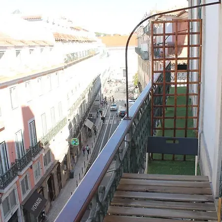 Surf In Chiado אכסניה *