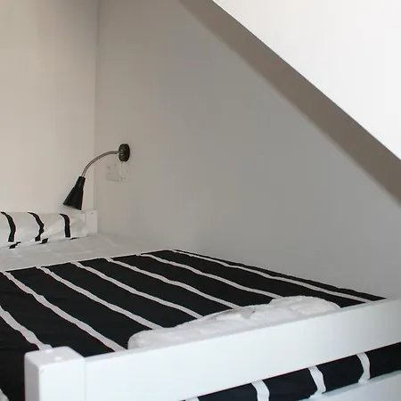 Surf In Chiado Hostel Lisbon