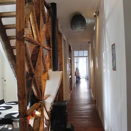 Hostel Surf In Chiado *